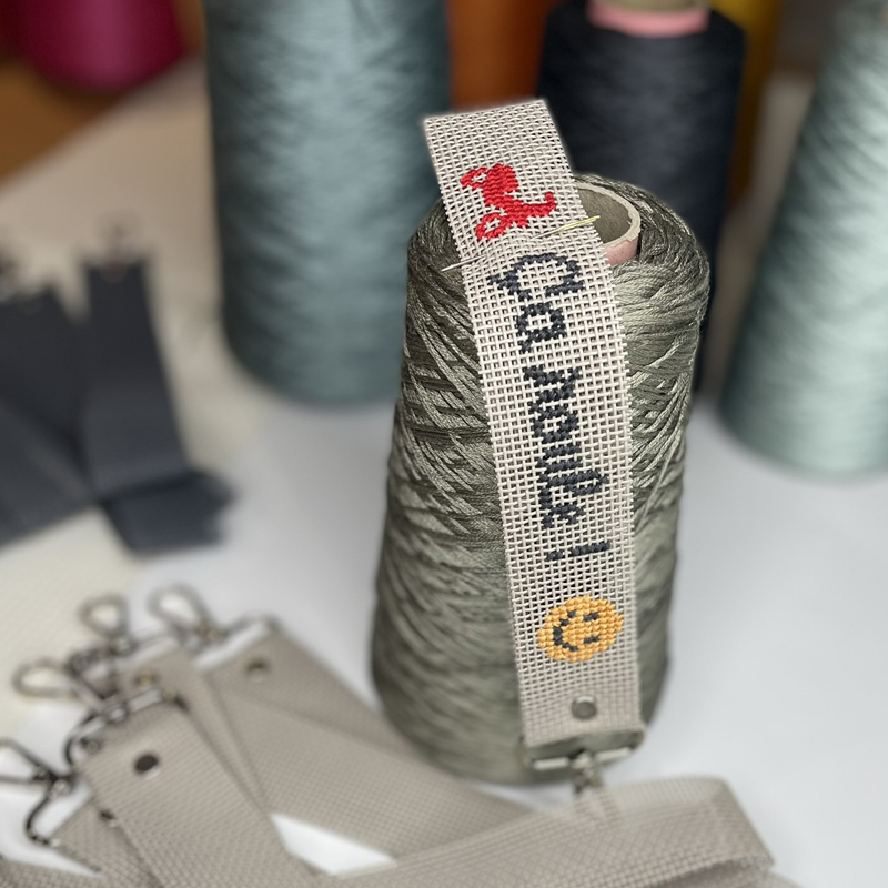 Light grey keychain - Image 2